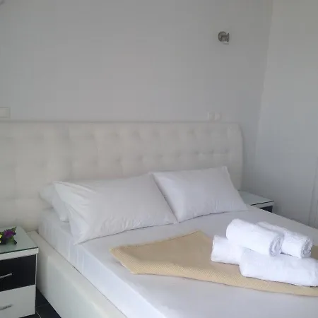 Barracuda Hotel Sarandë